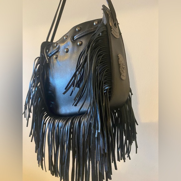 Leather fringed bucket bag - Picture 11 of 17